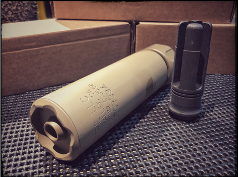【5KU】SOCOM556-MINI2 Silencer -14MM ( Tan ) MINI2タイプ サプレッサー＆ハイダー (14mm逆ネジ)Tan（5KU-243-T）
