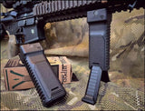 【STRIKE INDUSTRIES】BIPOD GRIP for 1913 Picatinny rail バイポッドグリップ ピカティニーレール対応 黒（SI-AR-BIPOD）